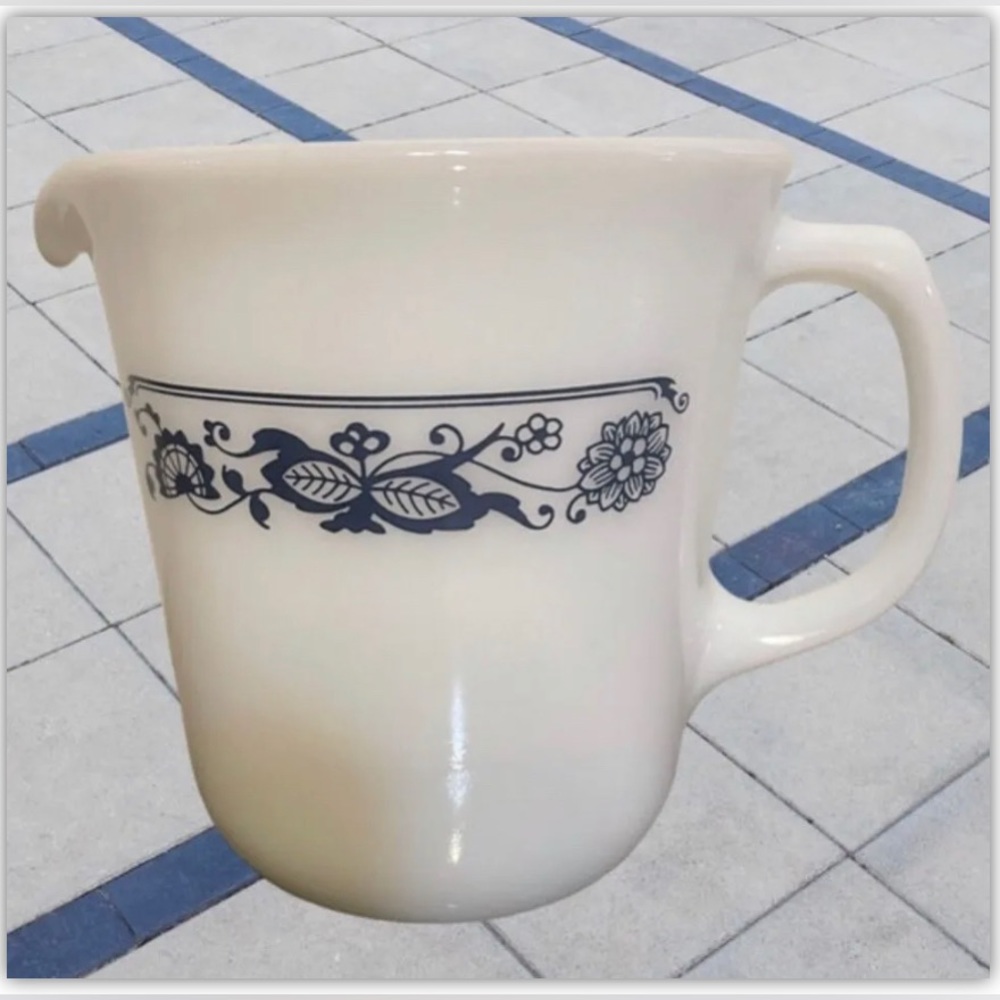 Creamer, “Old Town” Blue (Corelle) by Corning, Vintage from PYREX.